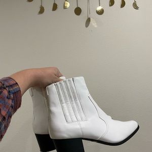 White booties ✨